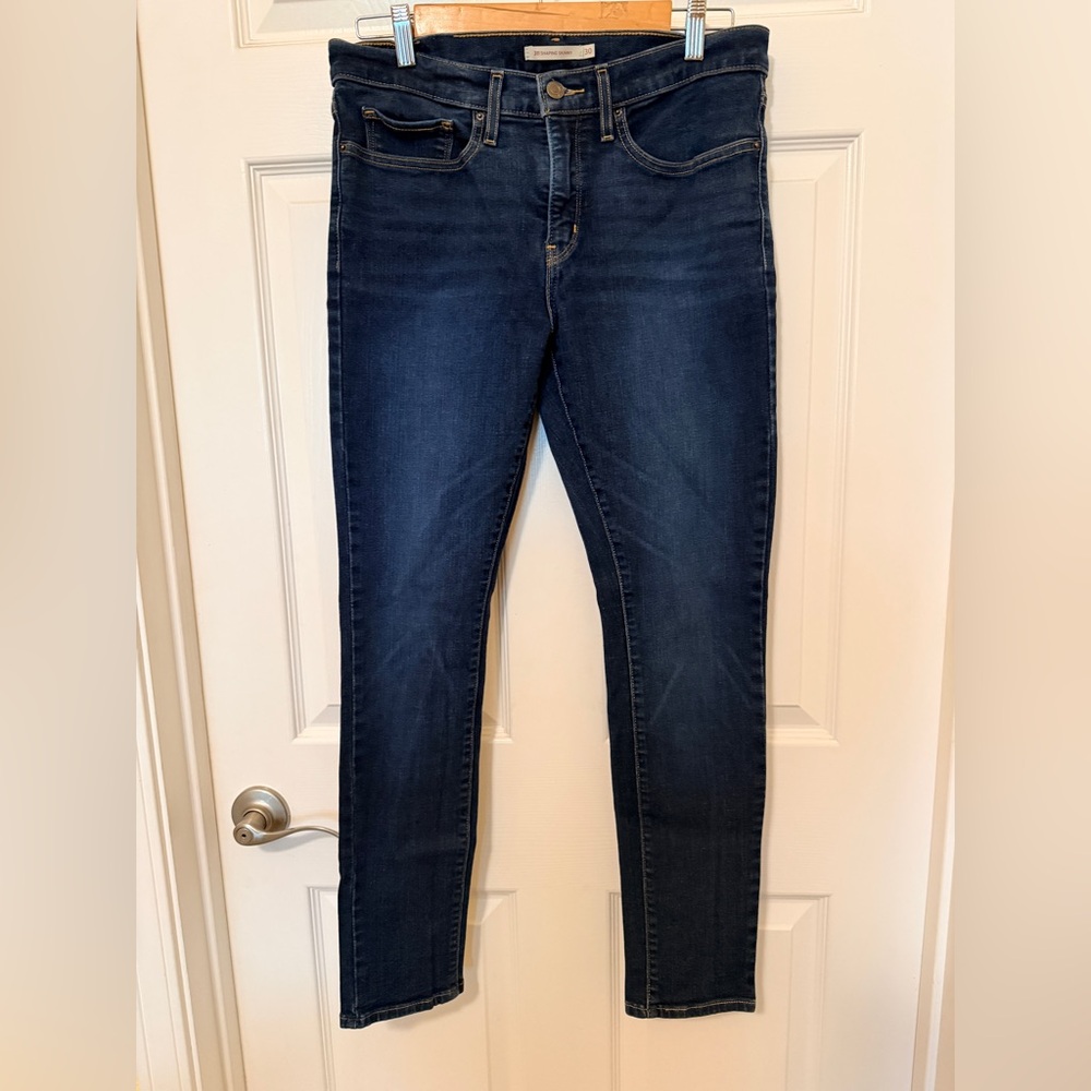 Dark Indigo Levi’s 311 Skinny Women’s Jeans sz 30